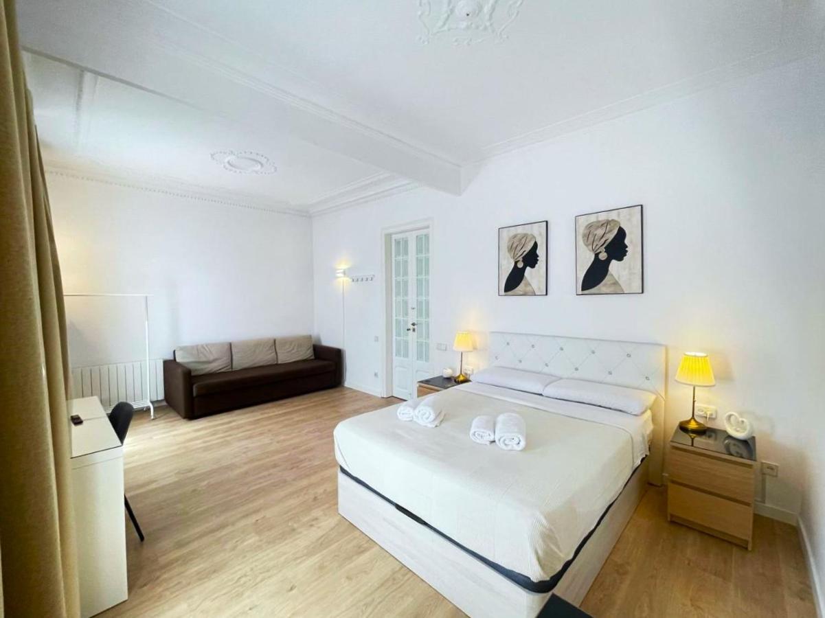 Flor Habitaciones บาร์เซโลนา ภายนอก รูปภาพ
