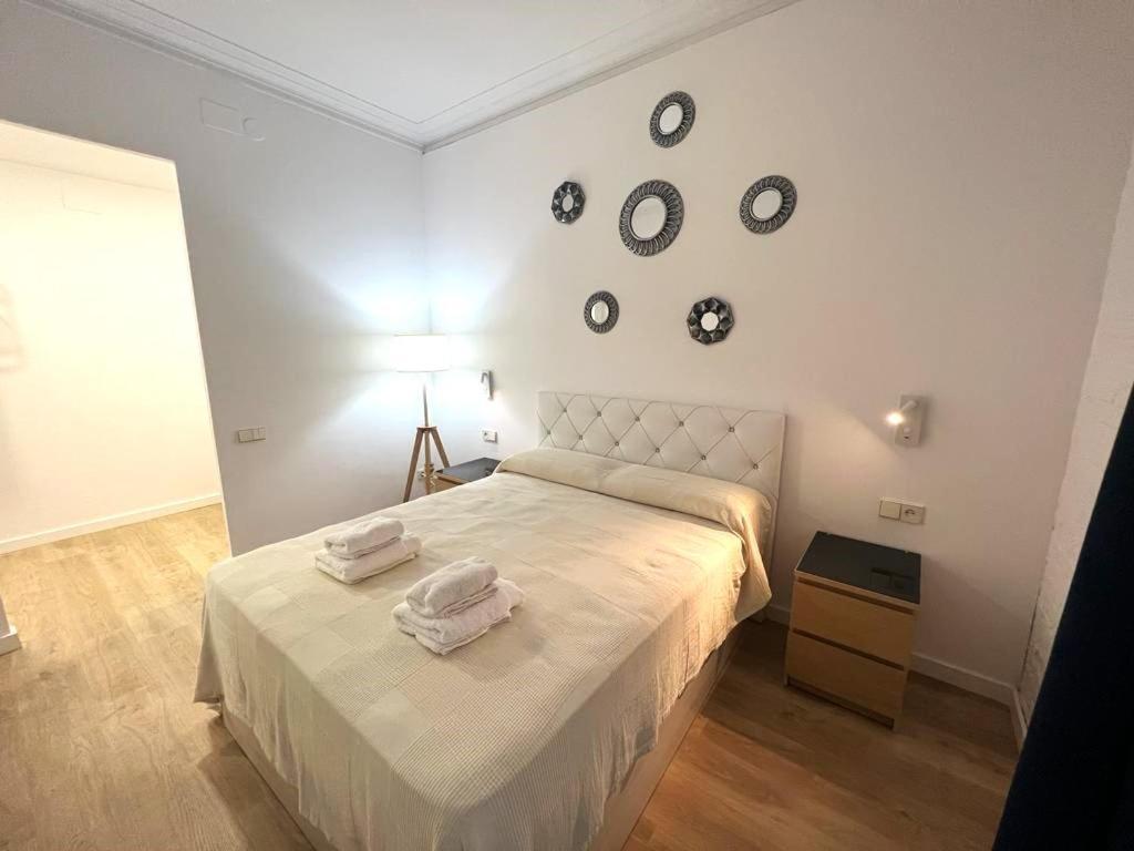 Flor Habitaciones บาร์เซโลนา ภายนอก รูปภาพ