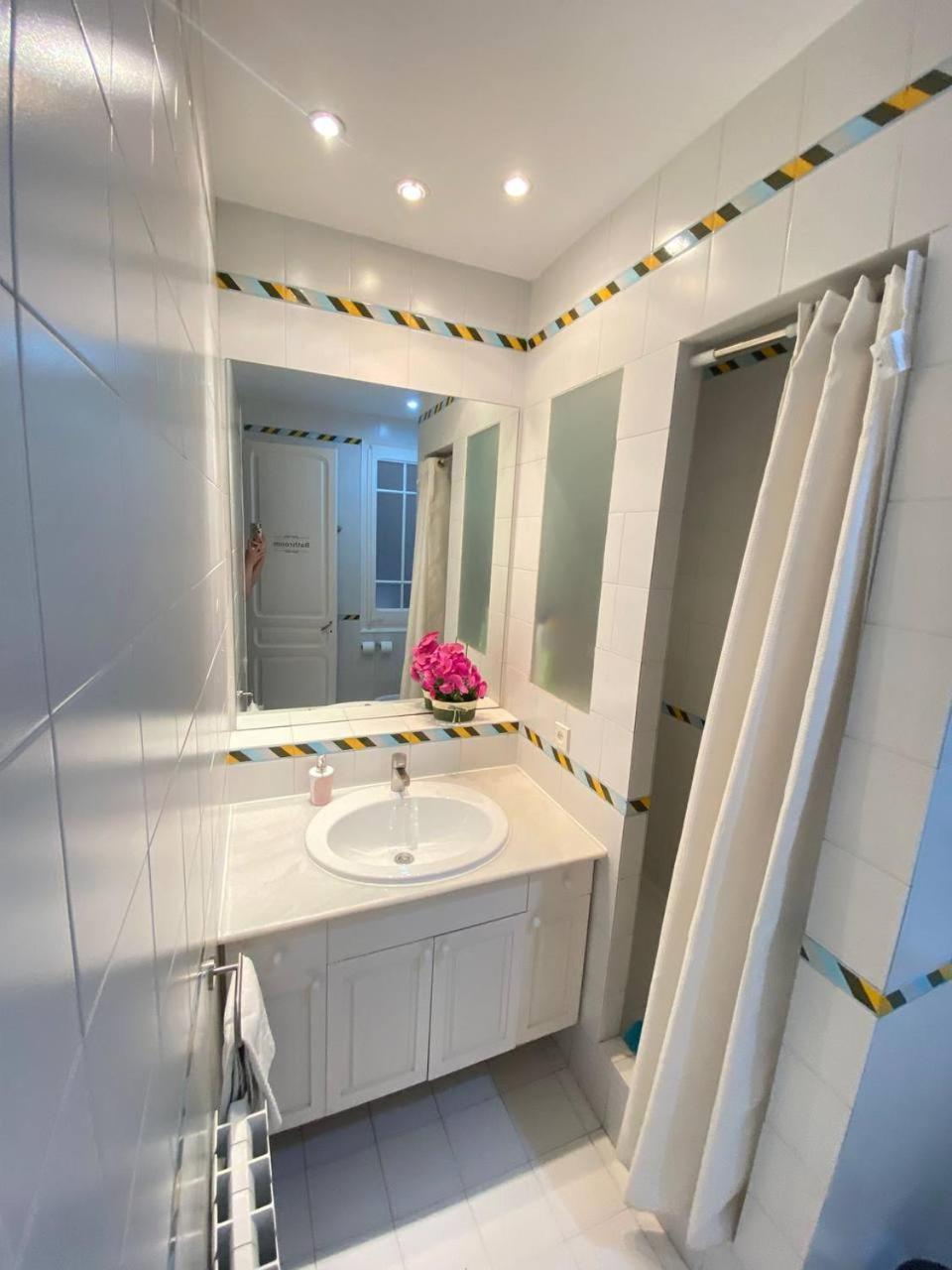 Flor Habitaciones บาร์เซโลนา ภายนอก รูปภาพ